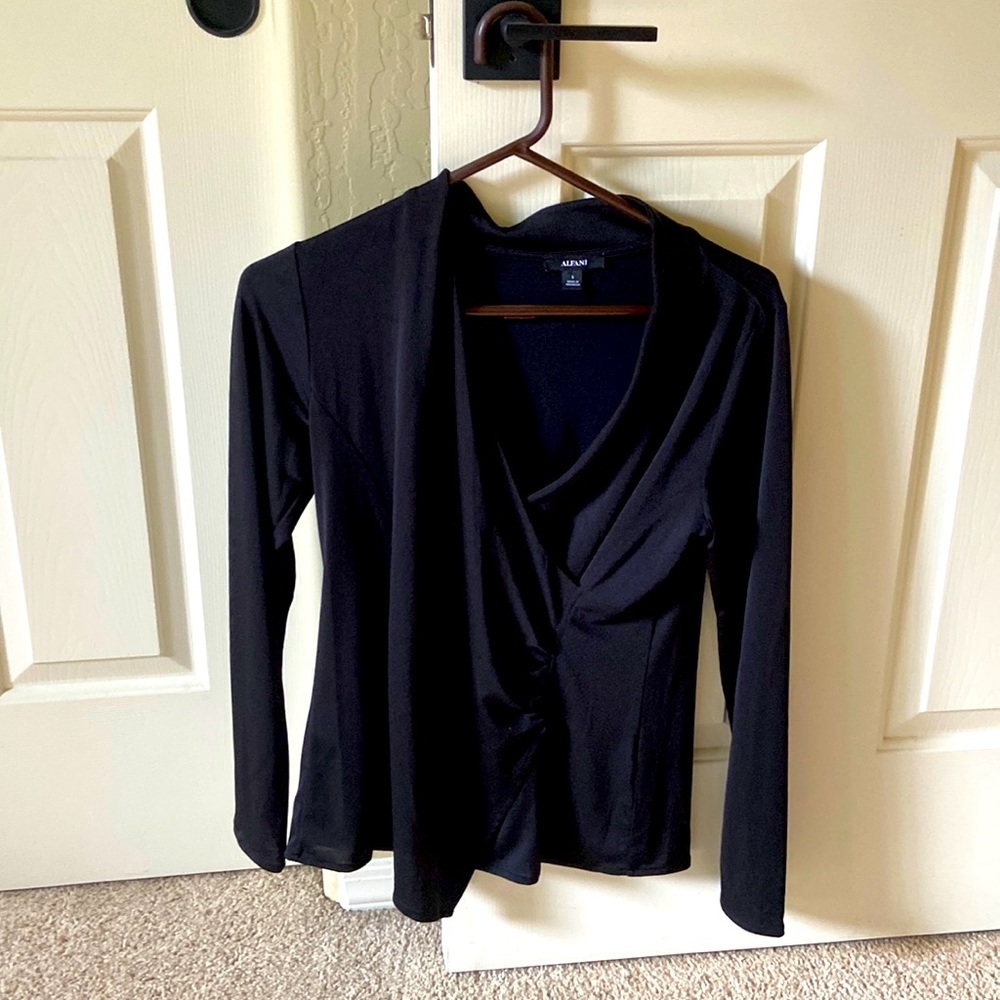 Alfa I black long sleeve top